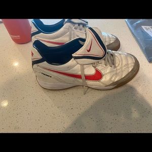 vintage nike shoes